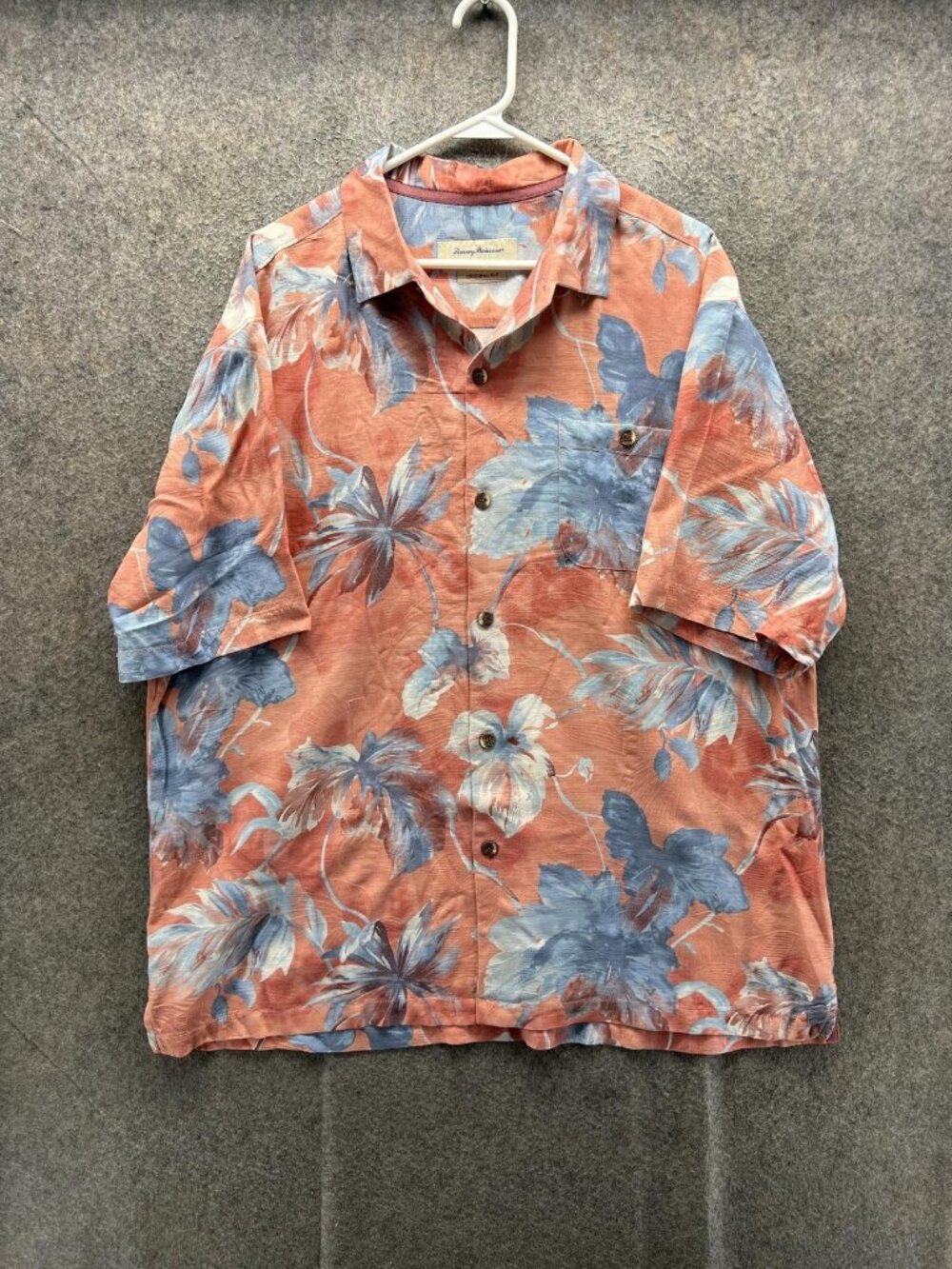 Tommy Bahama Shirt Men XL Multicolor Floral Hawaiian Short Sleeve Button Up